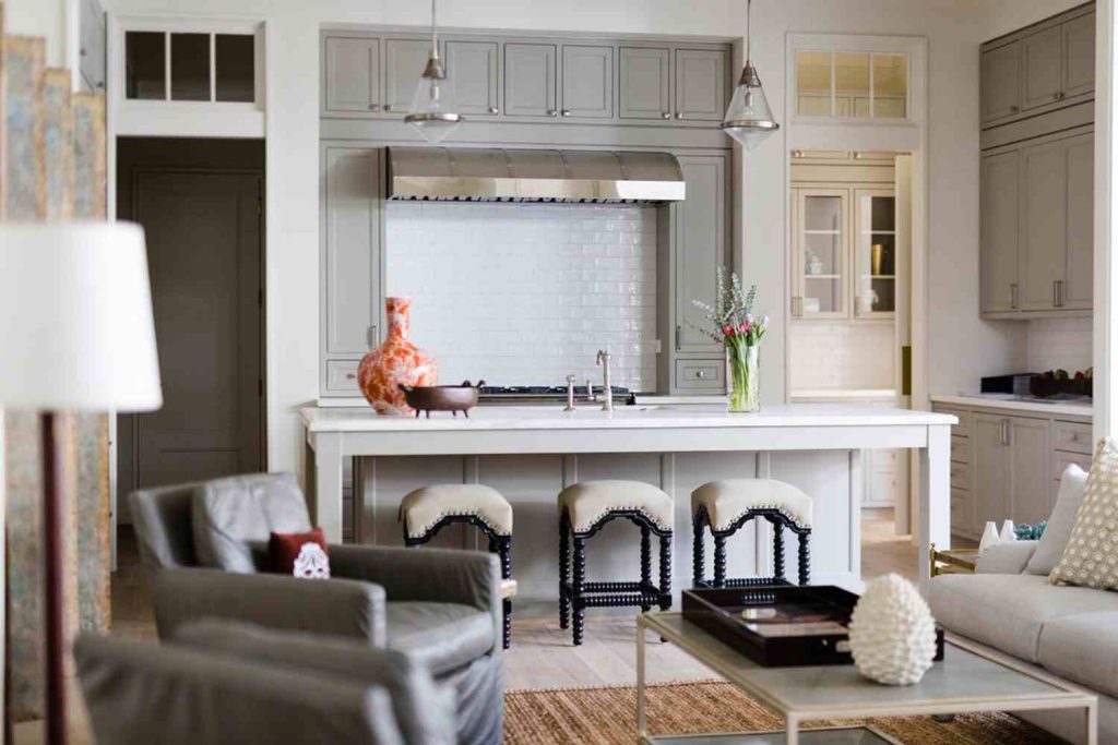 6. Amenajarea interiorului in stil american