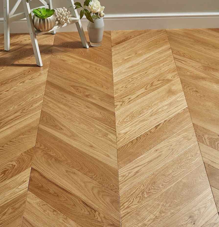 Parchet lemn masiv stejar chevron